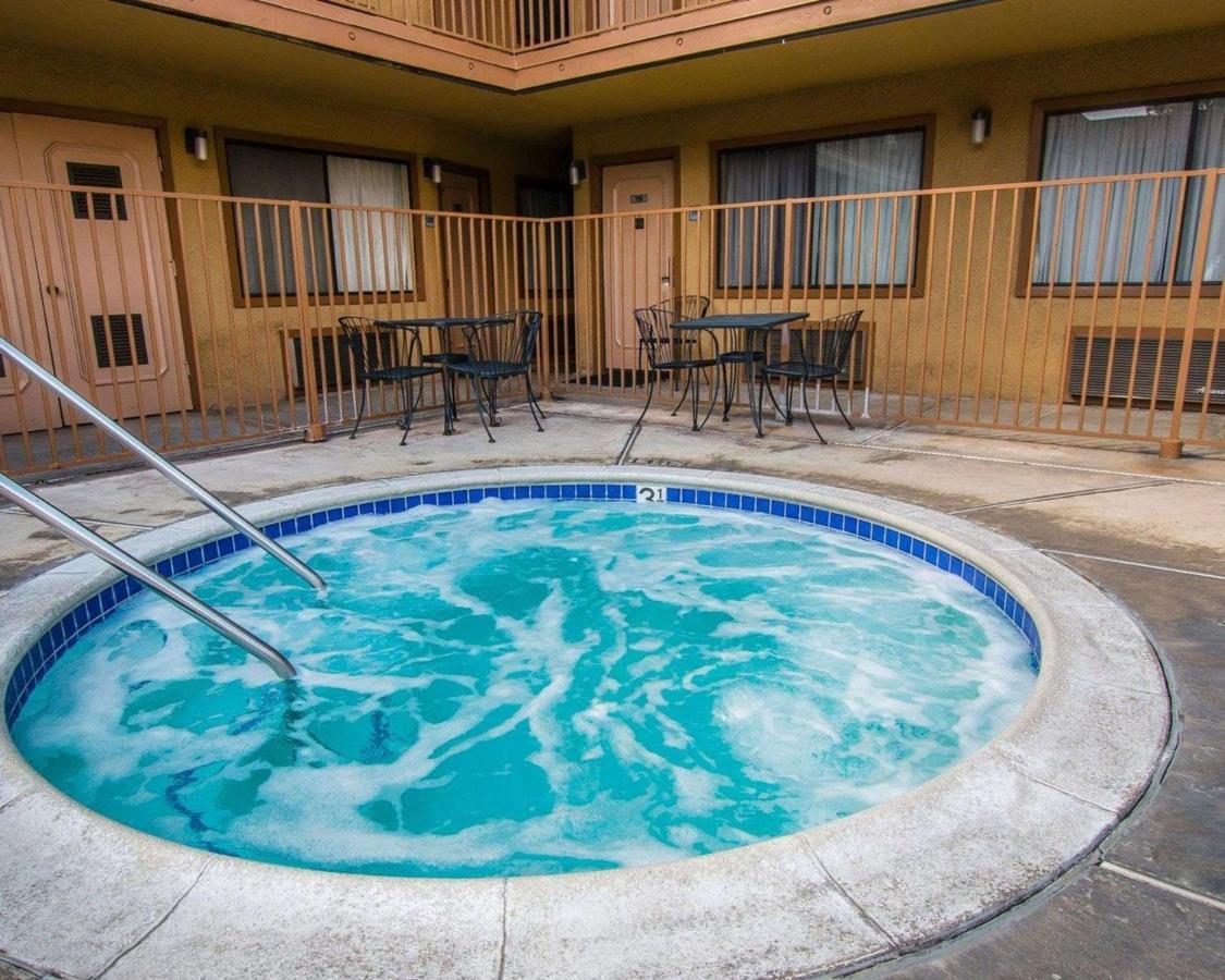 Palm Inn Hotel Near Tyler Mall Riverside Esterno foto